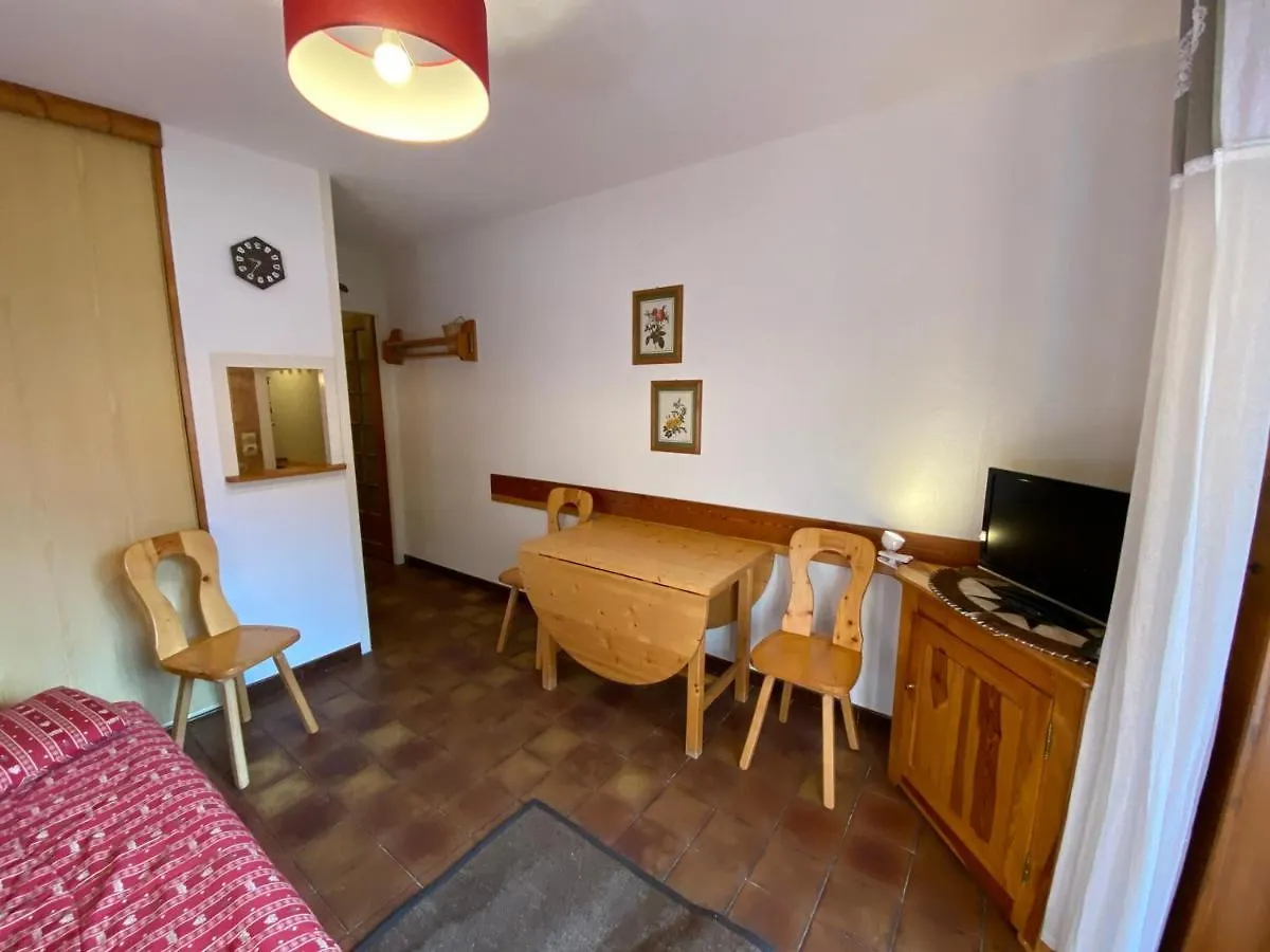 Appartement Charmant Et Calme A 1000M Du Village Et Proche Des Telecabines, Parking Inclus - Fr-1-693-53 Chatel