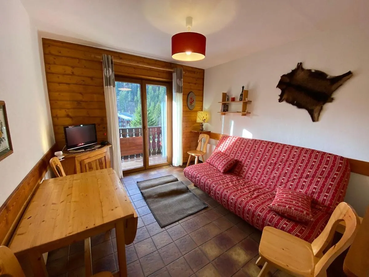 Appartement Charmant Et Calme A 1000M Du Village Et Proche Des Telecabines, Parking Inclus - Fr-1-693-53 Chatel 0*,