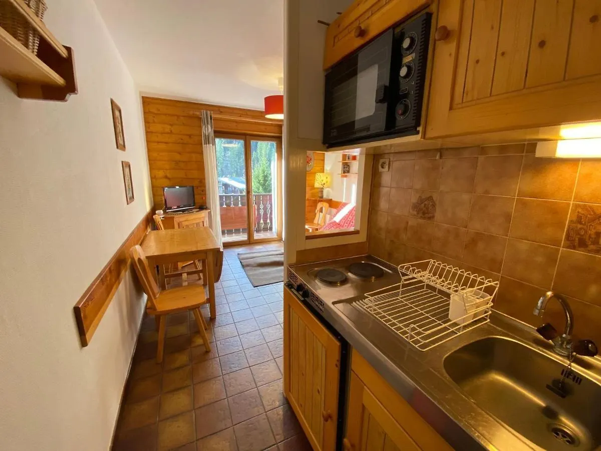 Apartment Appartement Charmant Et Calme A 1000M Du Village Et Proche Des Telecabines, Parking Inclus - Fr-1-693-53 Chatel